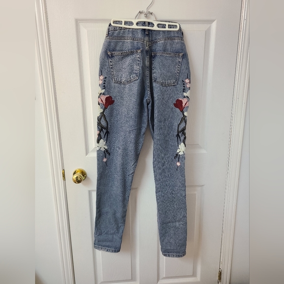 Floral embroidered Topshop Mom Jeans - Picture 4 of 5